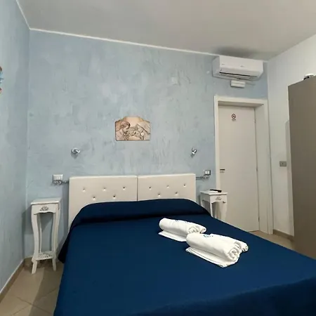 Le Onde Del Mare Bed and Breakfast 3*